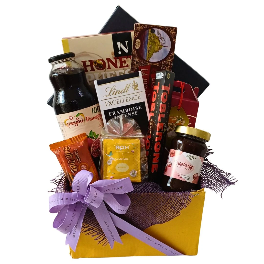 Cameron Bliss Gourmet Gift Hamper with Lindt Chocolate, Pomegranate Juice, Tea and Gourmet Treats Malaysia