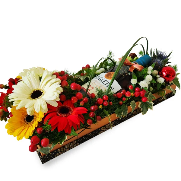 Singleton Blossoms featuring Singleton 12 Year Single Malt Scotch Whisky with fresh flowers by Giftlab Malaysia