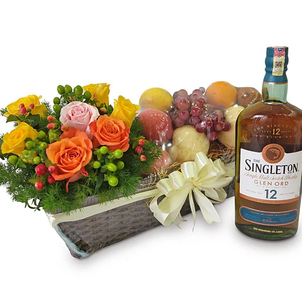 Singleton whisky gift basket with fresh fruits and flowers