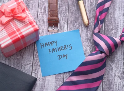 happy-fathers-day-gift-and-tie-on-table-2026-01-07-00-40-37-utc